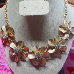 Goldtone  18" Flower Necklace with Rhinestones.